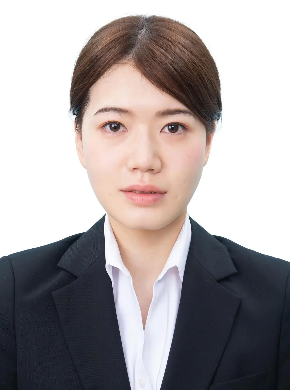 女子就活生の証明写真のビフォー