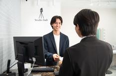 就活証明写真をお渡しする写真