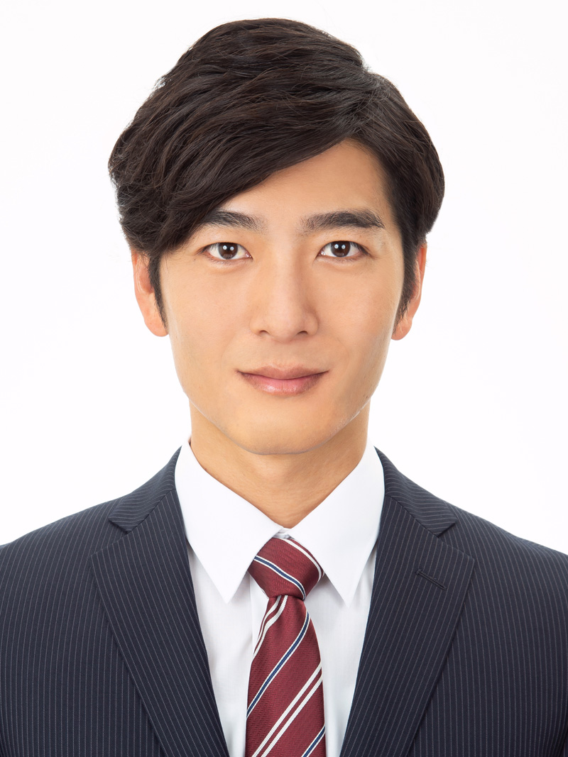 プロのヘアメイクとカメラマンが撮影した女子の就活写真アフター