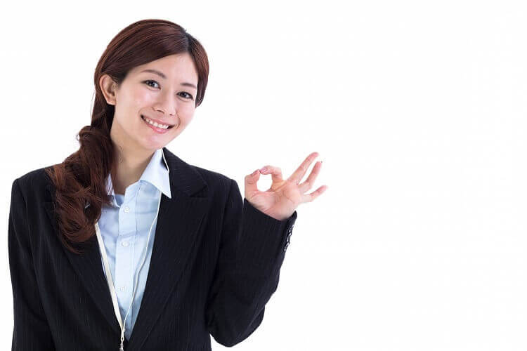 ミディアムヘアの就活証明写真の撮り方を伝授！セット方法や注意点も