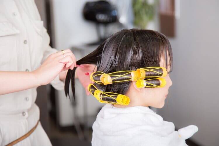 女子のパーマは就活の証明写真で印象を悪くする？プロが詳しく解説