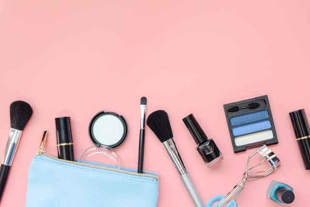 就活の証明写真メイクはCCクリームで加工いらずの肌になる？プロが解説