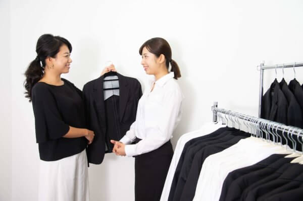 インディこだわりスーツレンタル女子