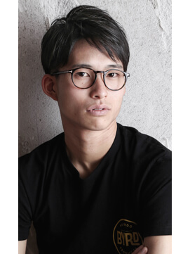 就活の証明写真で髪型をツーブロックにするのはNG？プロがお答えします6