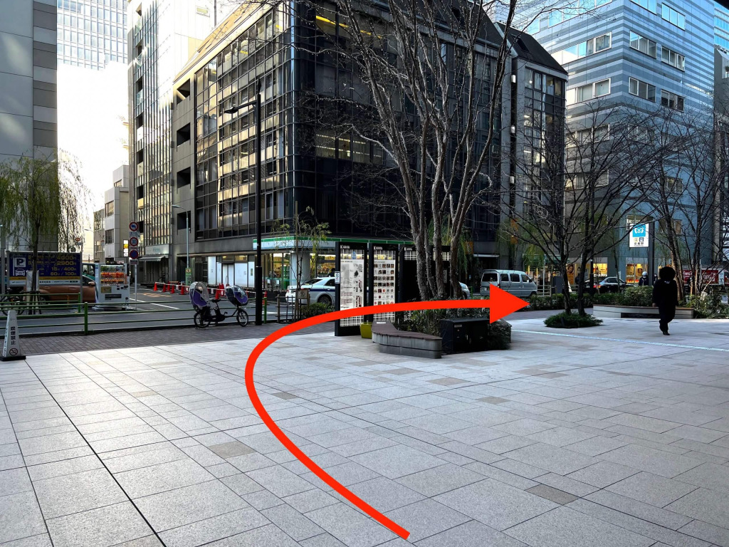 東京駅前店へのアクセス14