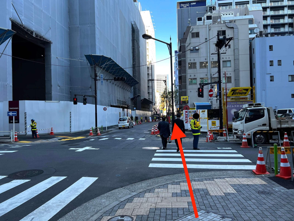 東京駅前店へのアクセス15