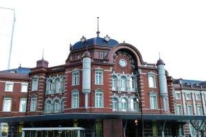 東京駅前で証明写真を撮影するならどこ？駅構内や駅付近の撮影場所を解説！1