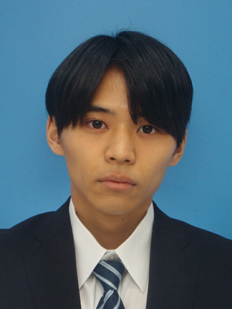 BOX写真で撮影した就活証明写真ビフォー