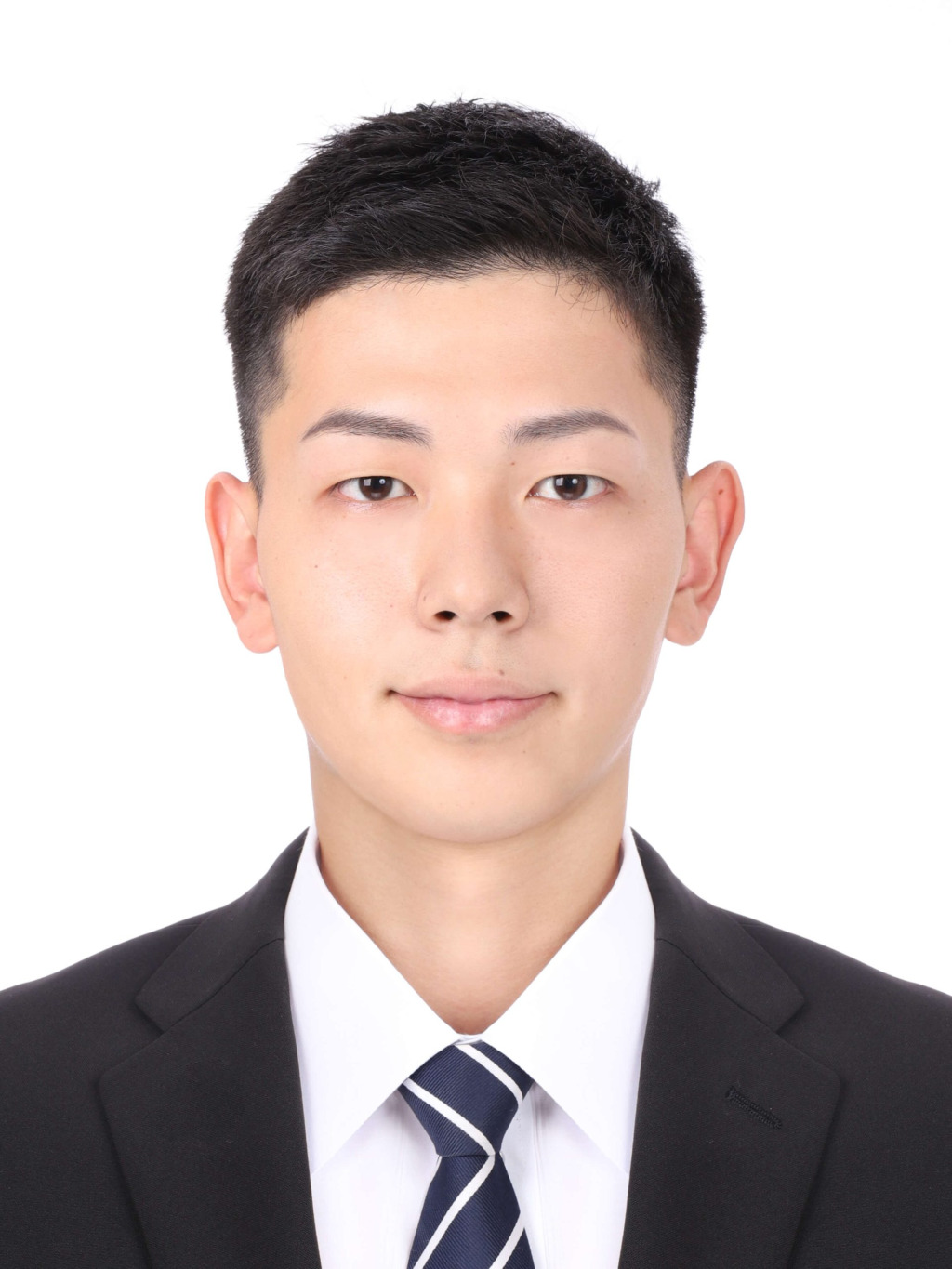 女子就活生のプロがヘアメイクして、撮影指導をした証明写真のアフター