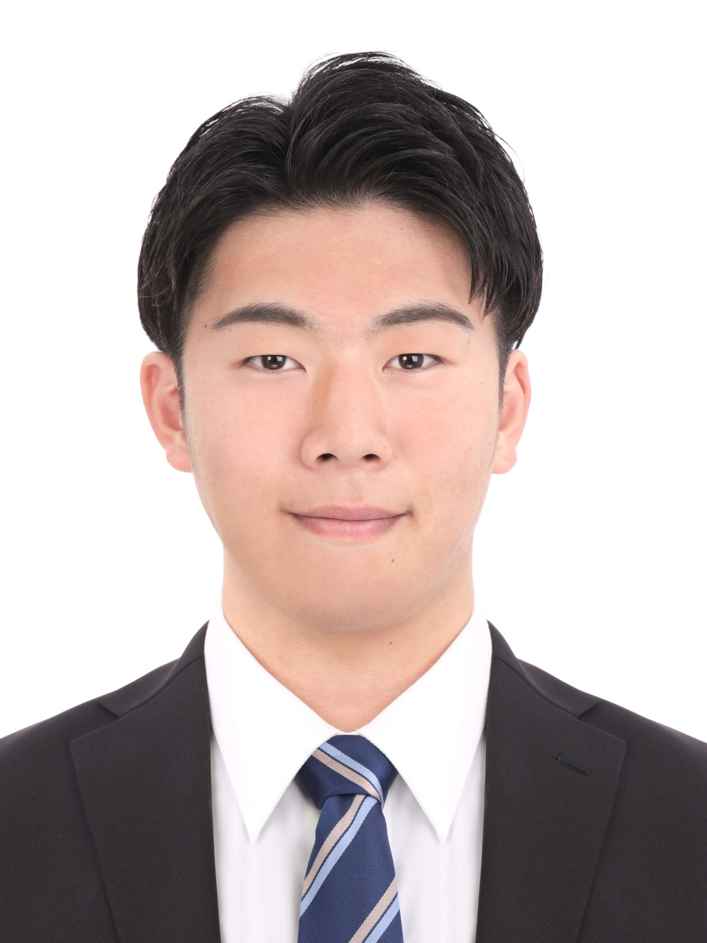 女子就活生のプロがヘアメイクして、撮影指導をした証明写真のアフター