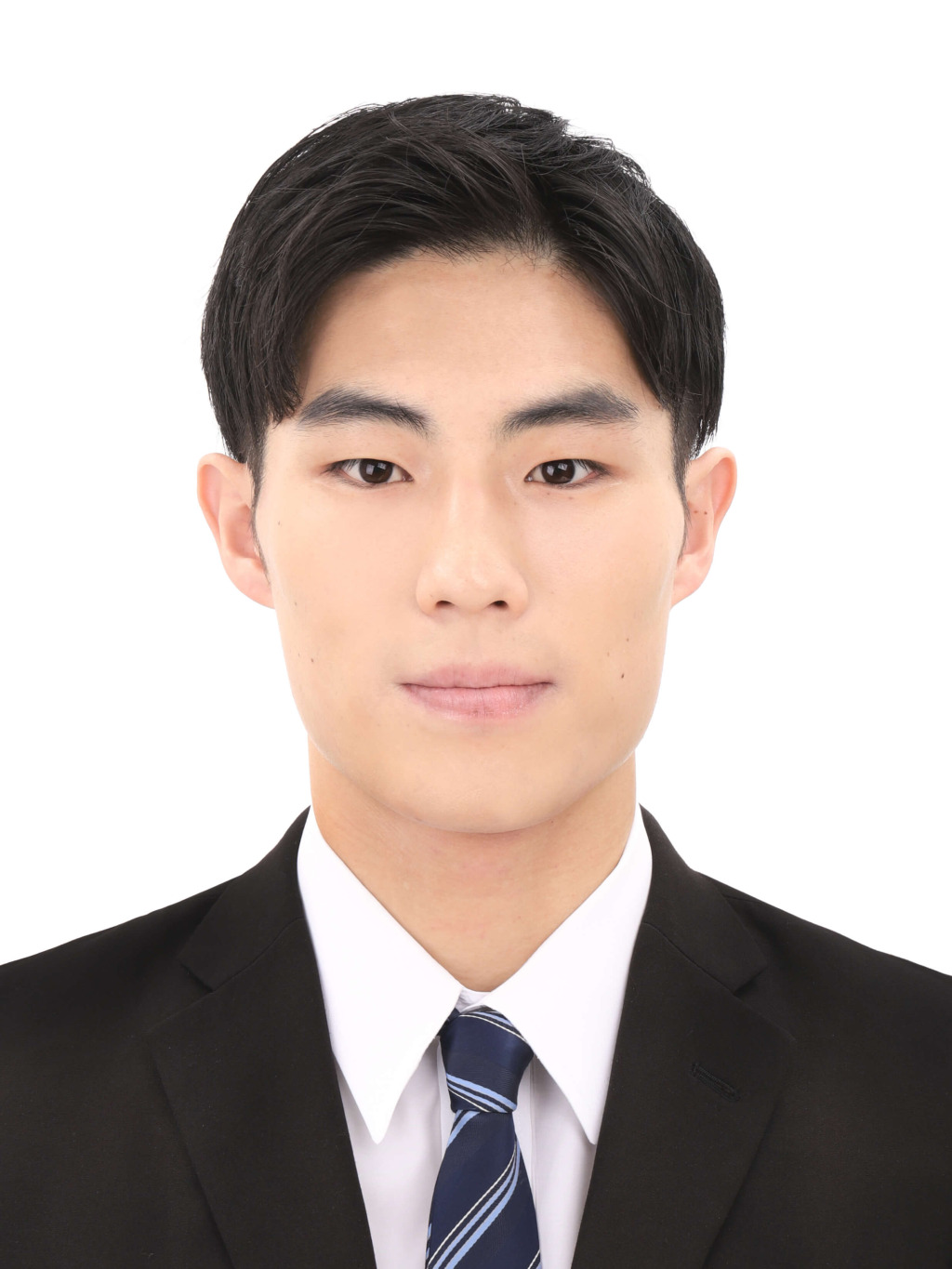 女子就活生のプロがヘアメイクして、撮影指導をした証明写真のアフター