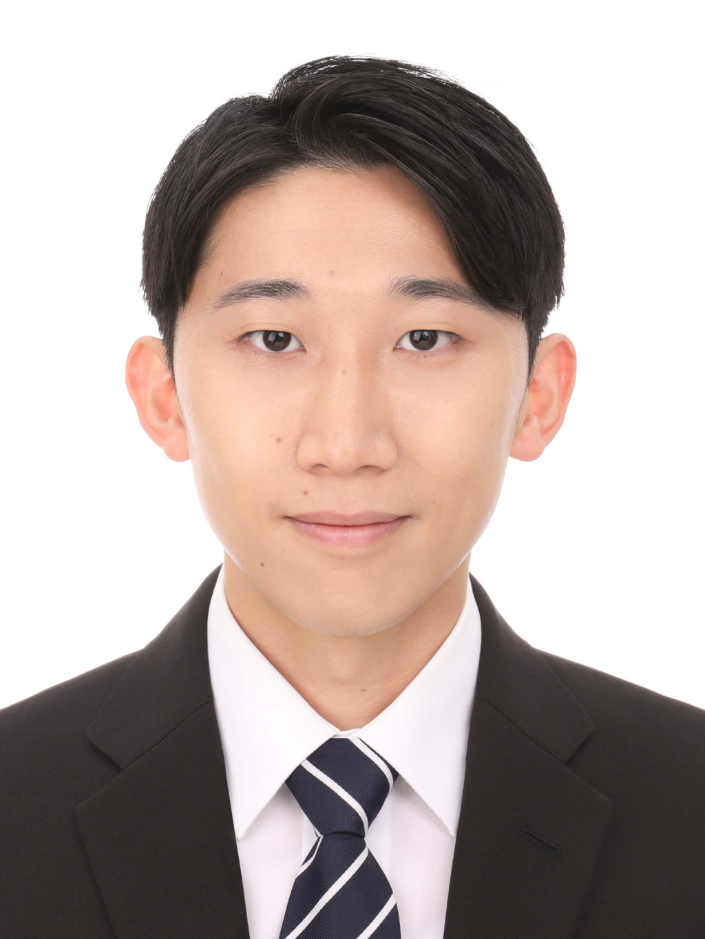 女子就活生のプロがヘアメイクして、撮影指導をした証明写真のアフター