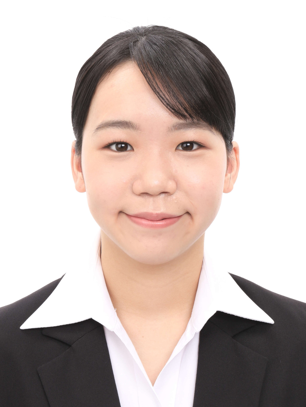 女子就活生の証明写真のビフォー