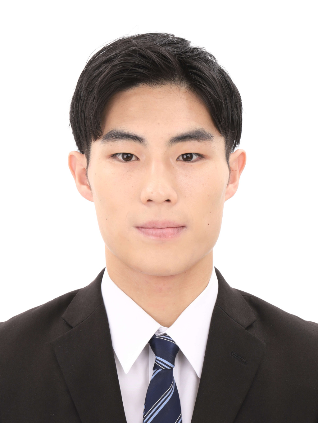 女子就活生の証明写真のビフォー