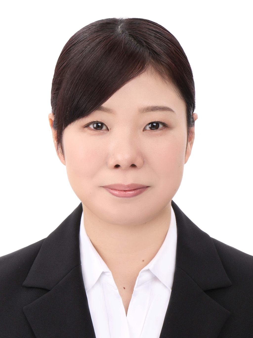 女子就活生のプロがヘアメイクして、撮影指導をした証明写真のアフター