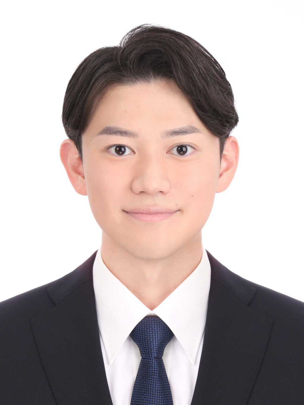 女子就活生のプロがヘアメイクして、撮影指導をした証明写真のアフター