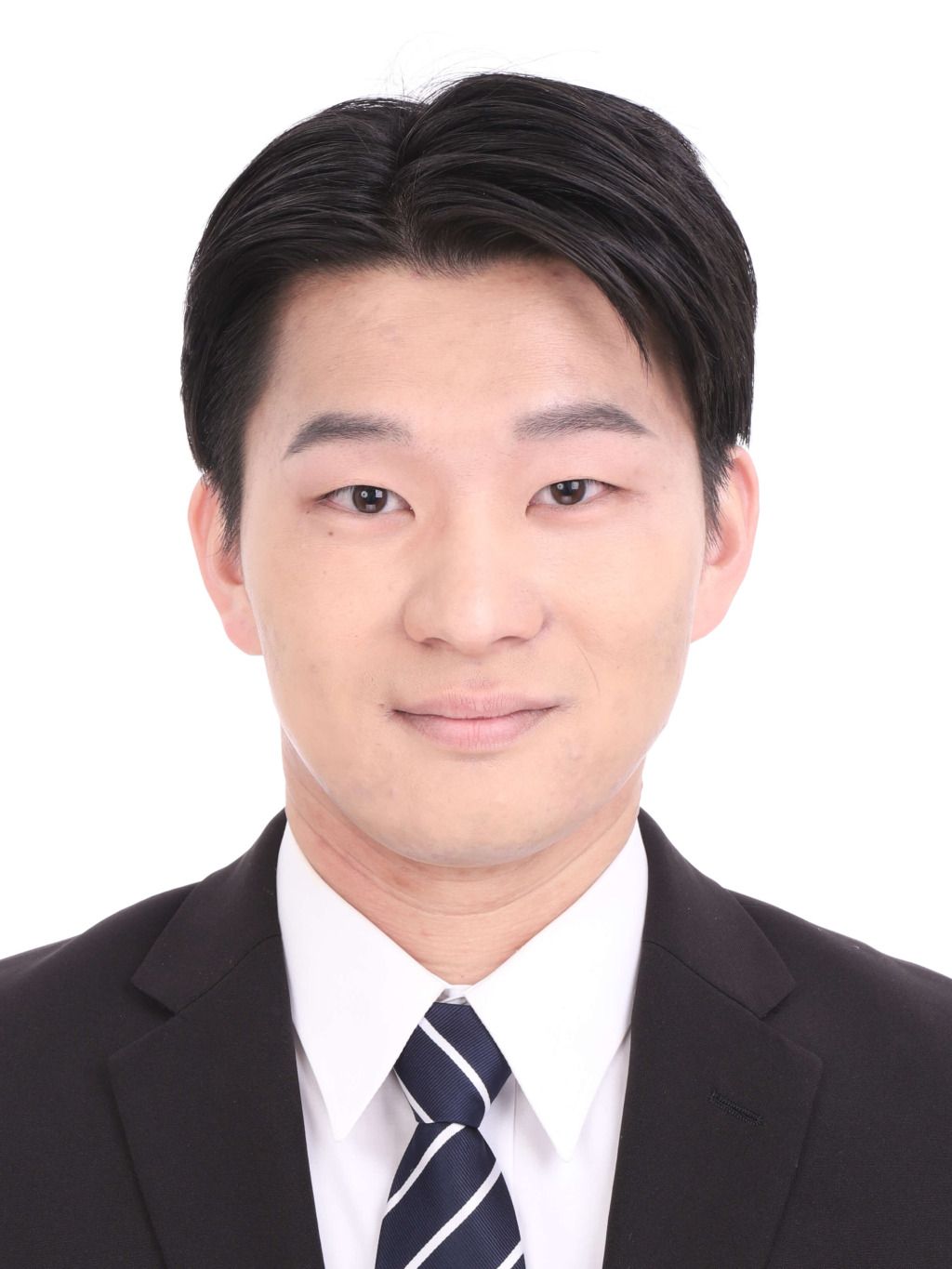 女子就活生の証明写真のビフォー