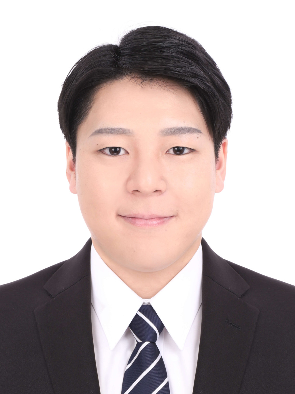 女子就活生のプロがヘアメイクして、撮影指導をした証明写真のアフター