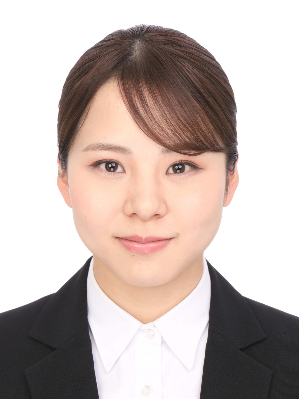 女子就活生の証明写真のビフォー