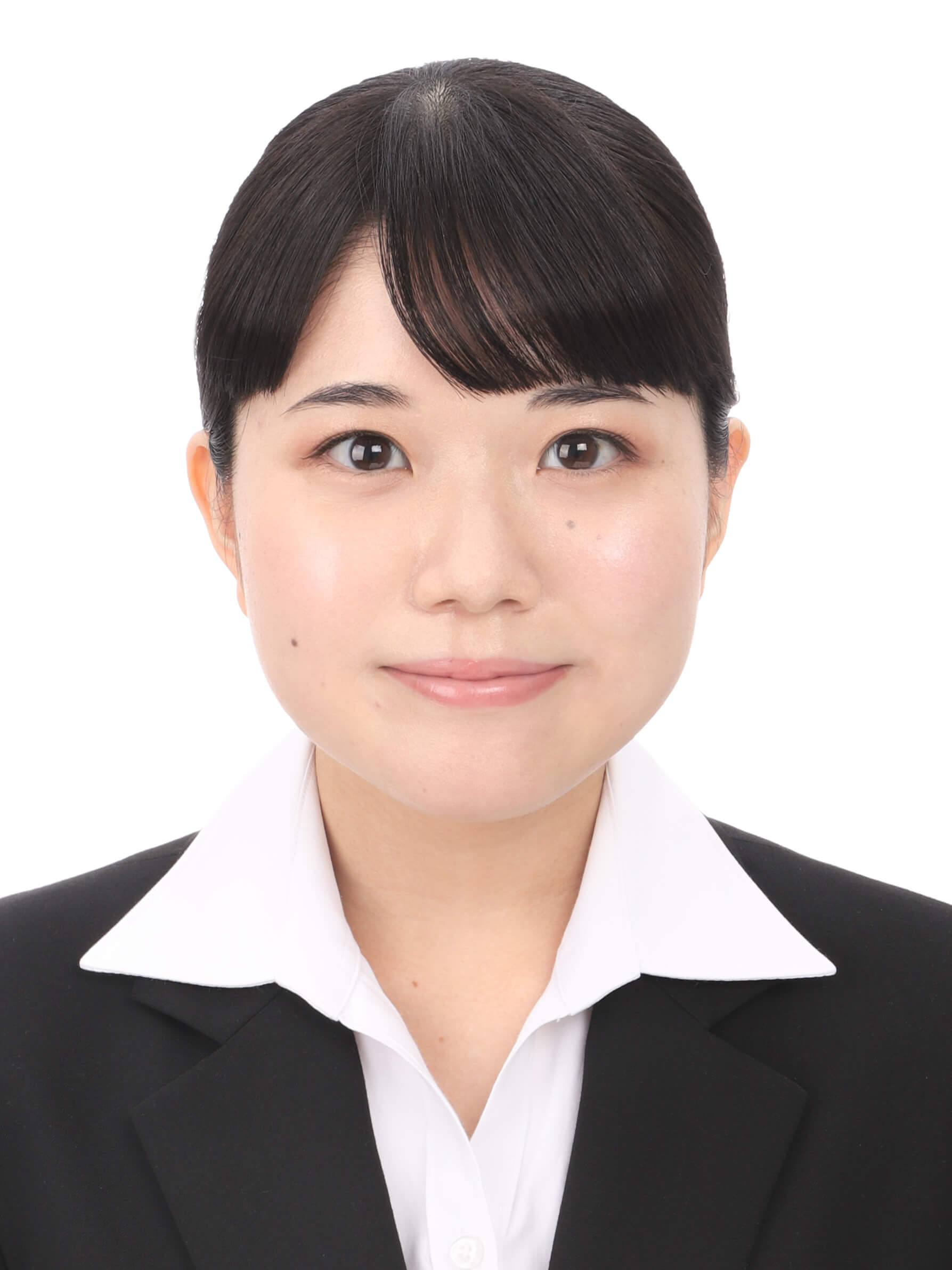 女子就活生のプロがヘアメイクして、撮影指導をした証明写真のアフター