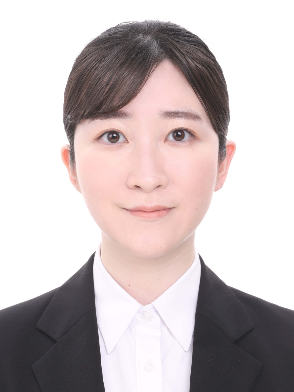 女子就活生のプロがヘアメイクして、撮影指導をした証明写真のアフター