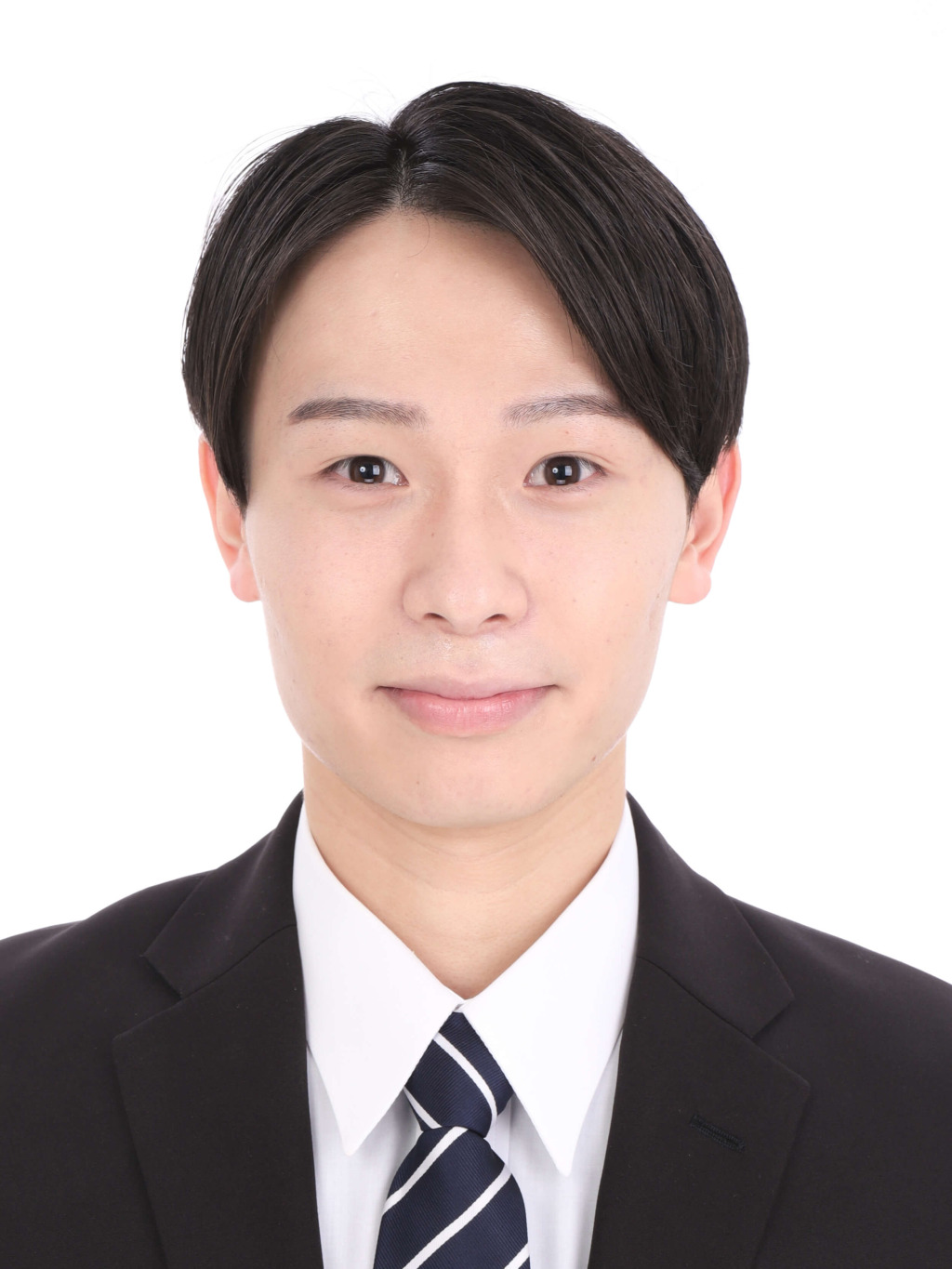 女子就活生の証明写真のビフォー