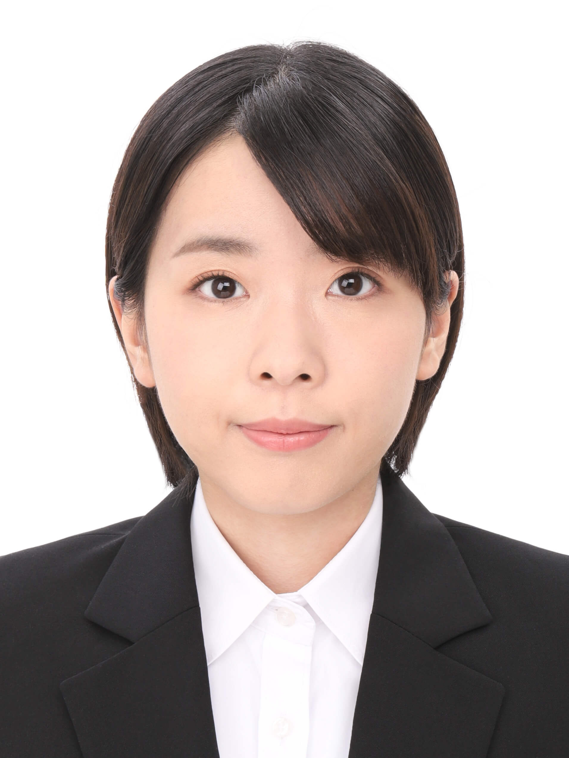 女子就活生のプロがヘアメイクして、撮影指導をした証明写真のアフター