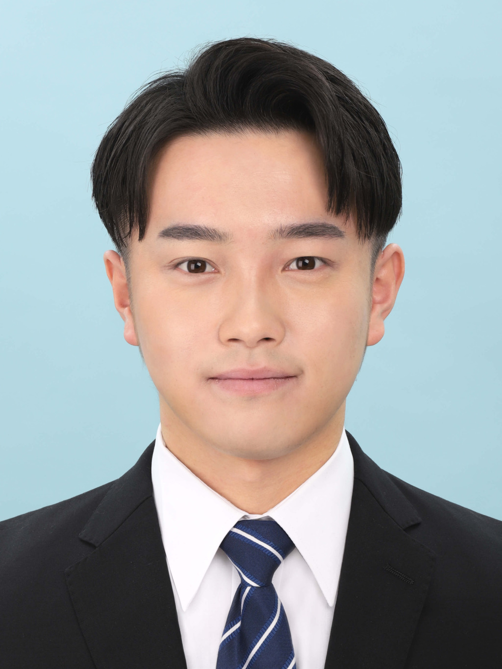 女子就活生のプロがヘアメイクして、撮影指導をした証明写真のアフター