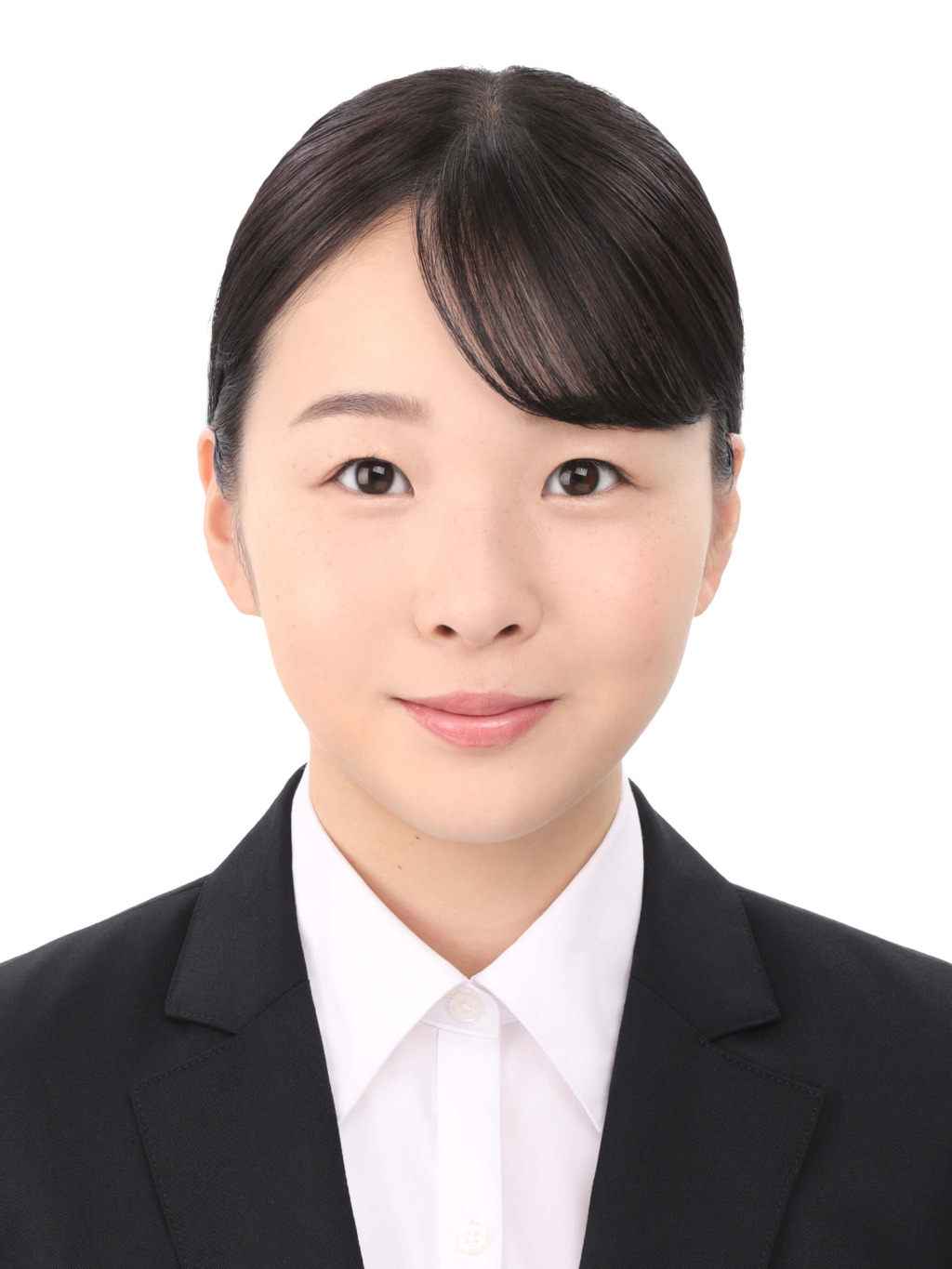 女子就活生のプロがヘアメイクして、撮影指導をした証明写真のアフター