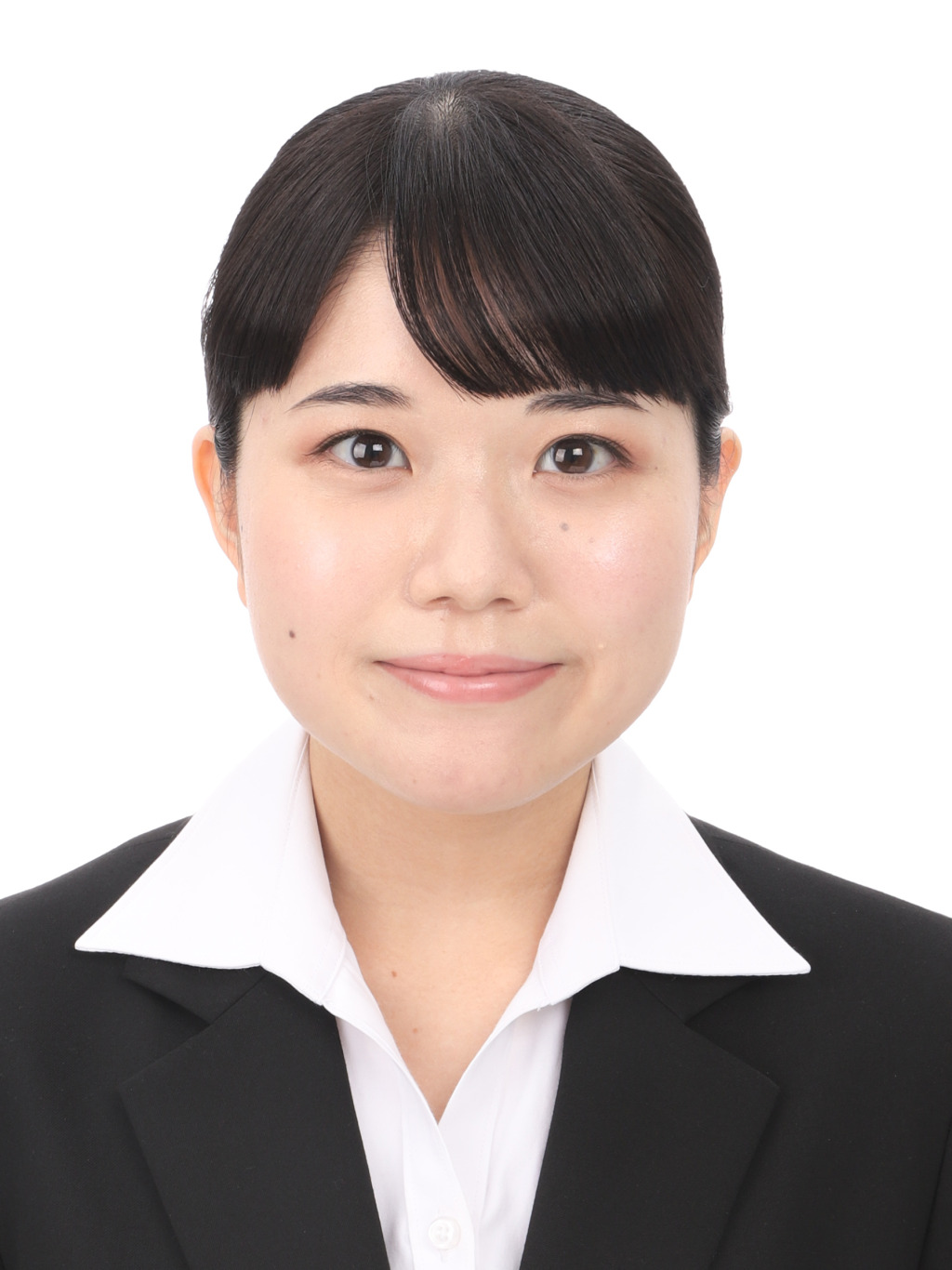 女子就活生の証明写真のビフォー