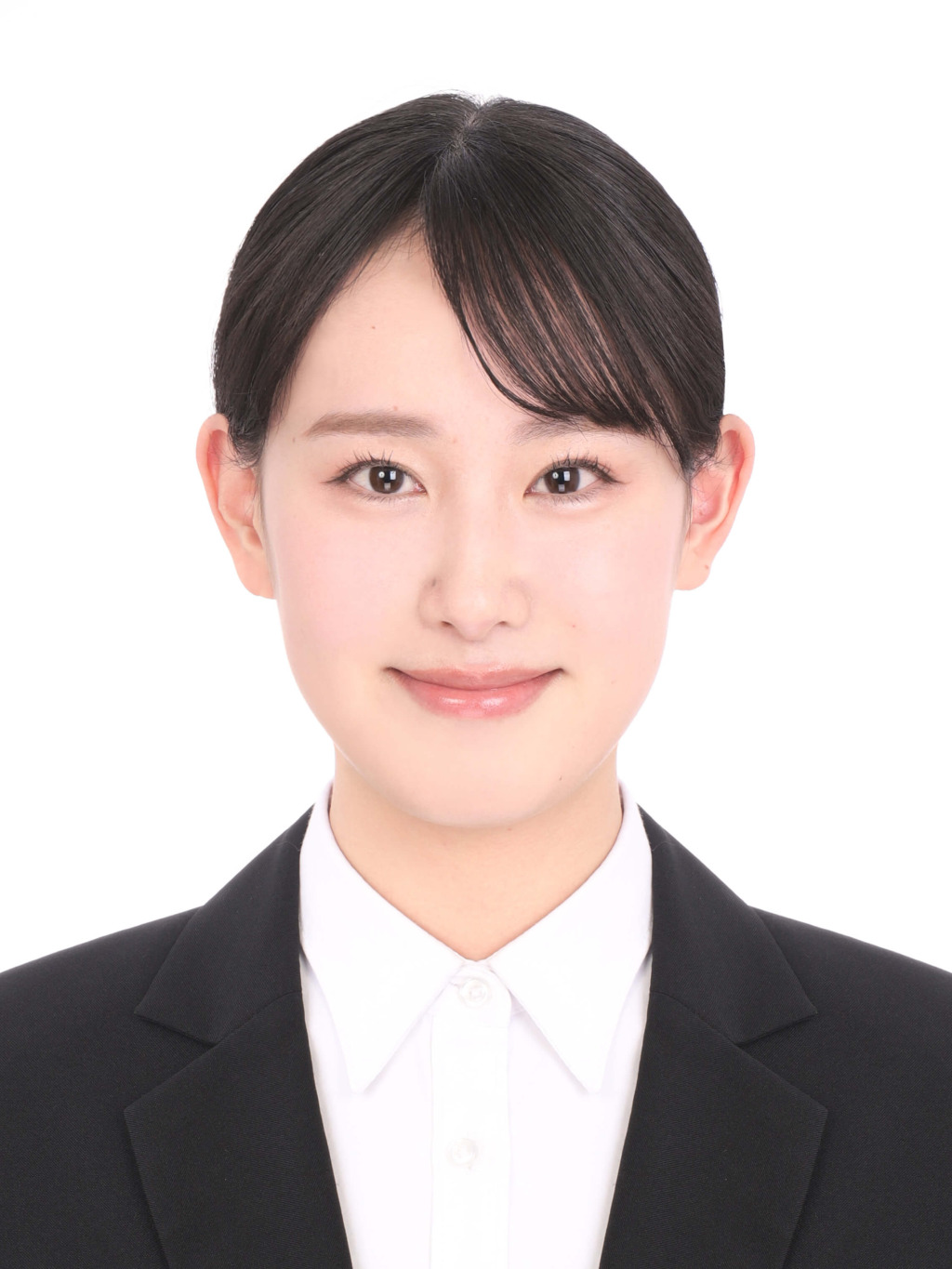 女子就活生のプロがヘアメイクして、撮影指導をした証明写真のアフター