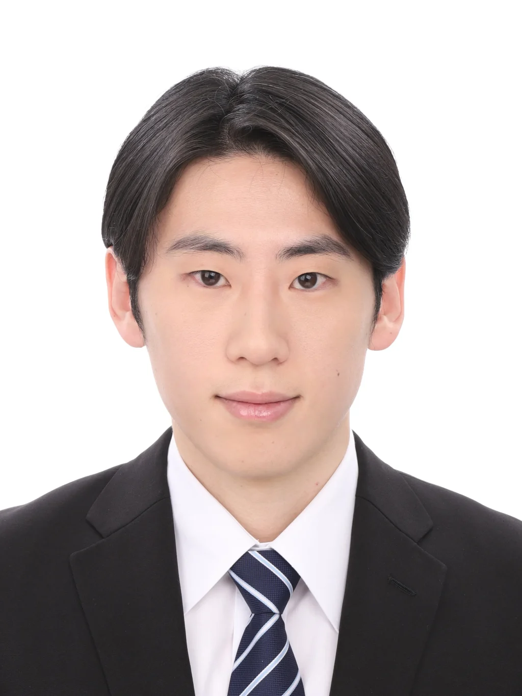 女子就活生の証明写真のビフォー