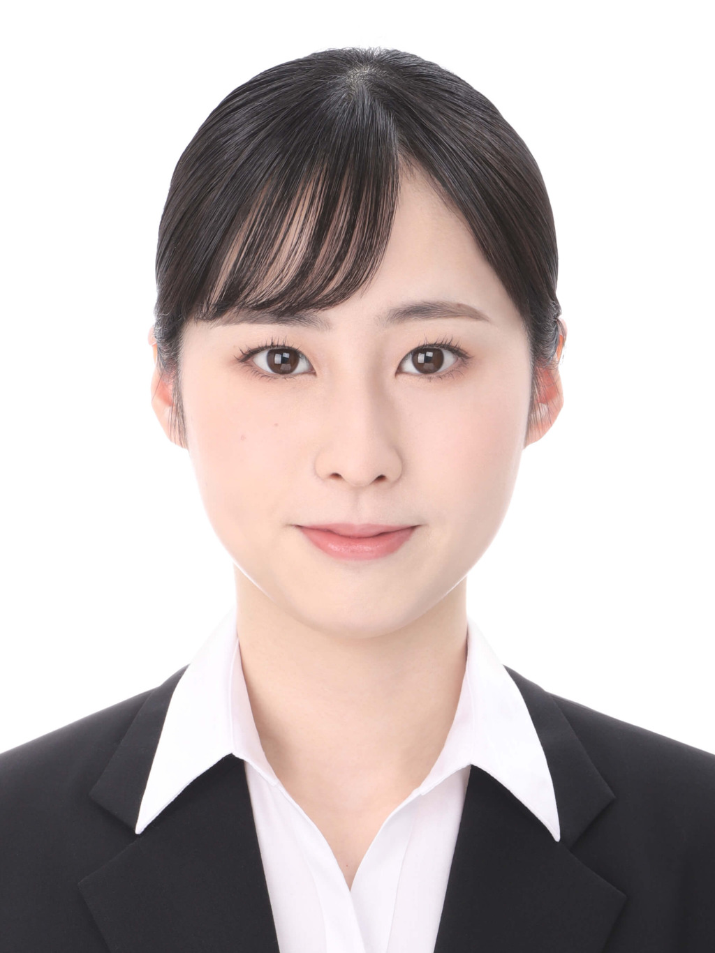 女子就活生のプロがヘアメイクして、撮影指導をした証明写真のアフター