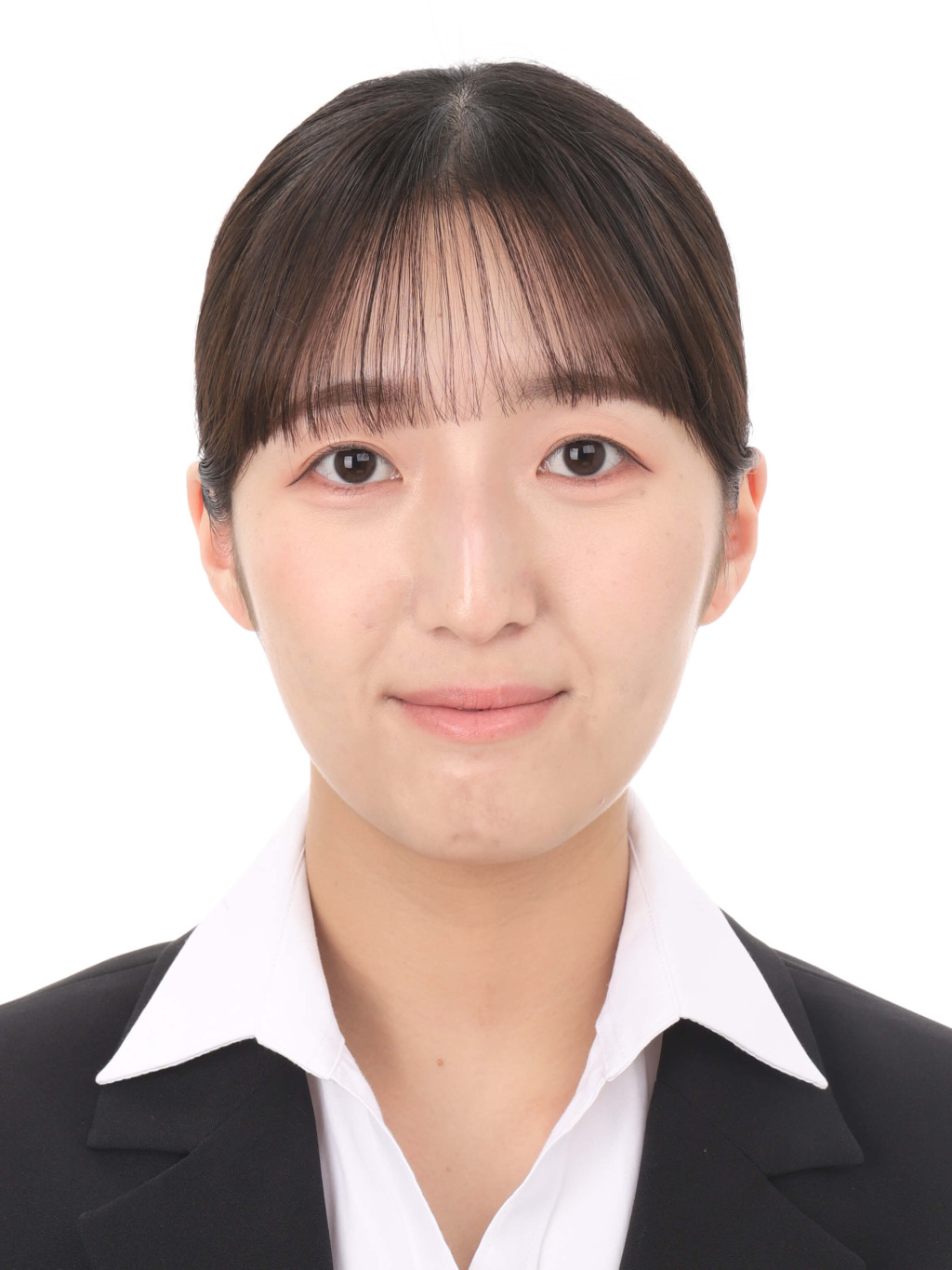 女子就活生の証明写真のビフォー