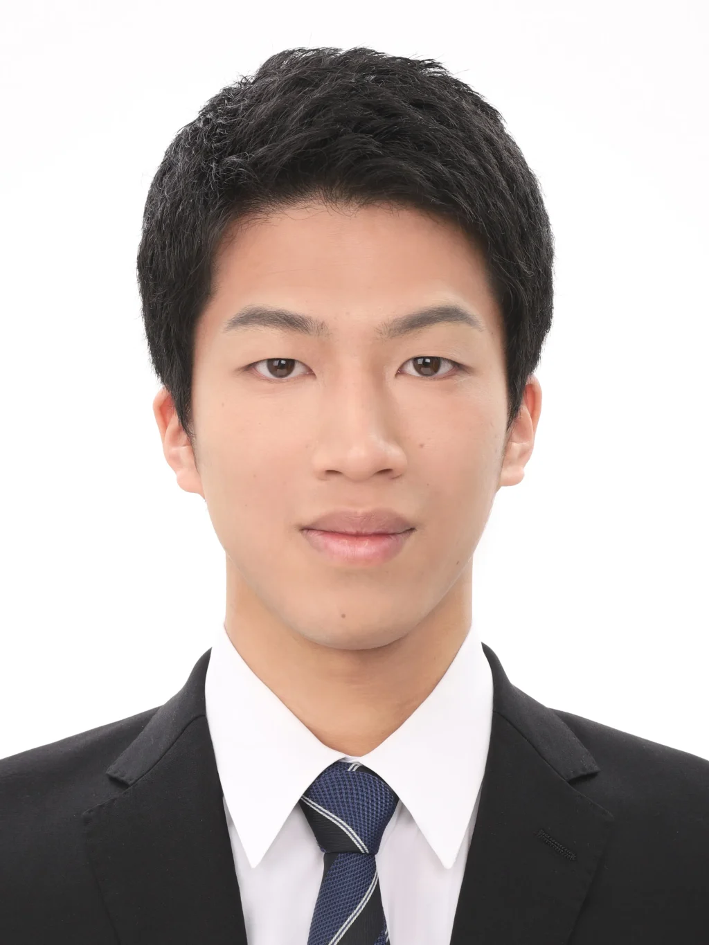 女子就活生のプロがヘアメイクして、撮影指導をした証明写真のアフター