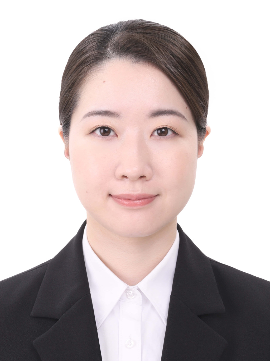 女子就活生のプロがヘアメイクして、撮影指導をした証明写真のアフター