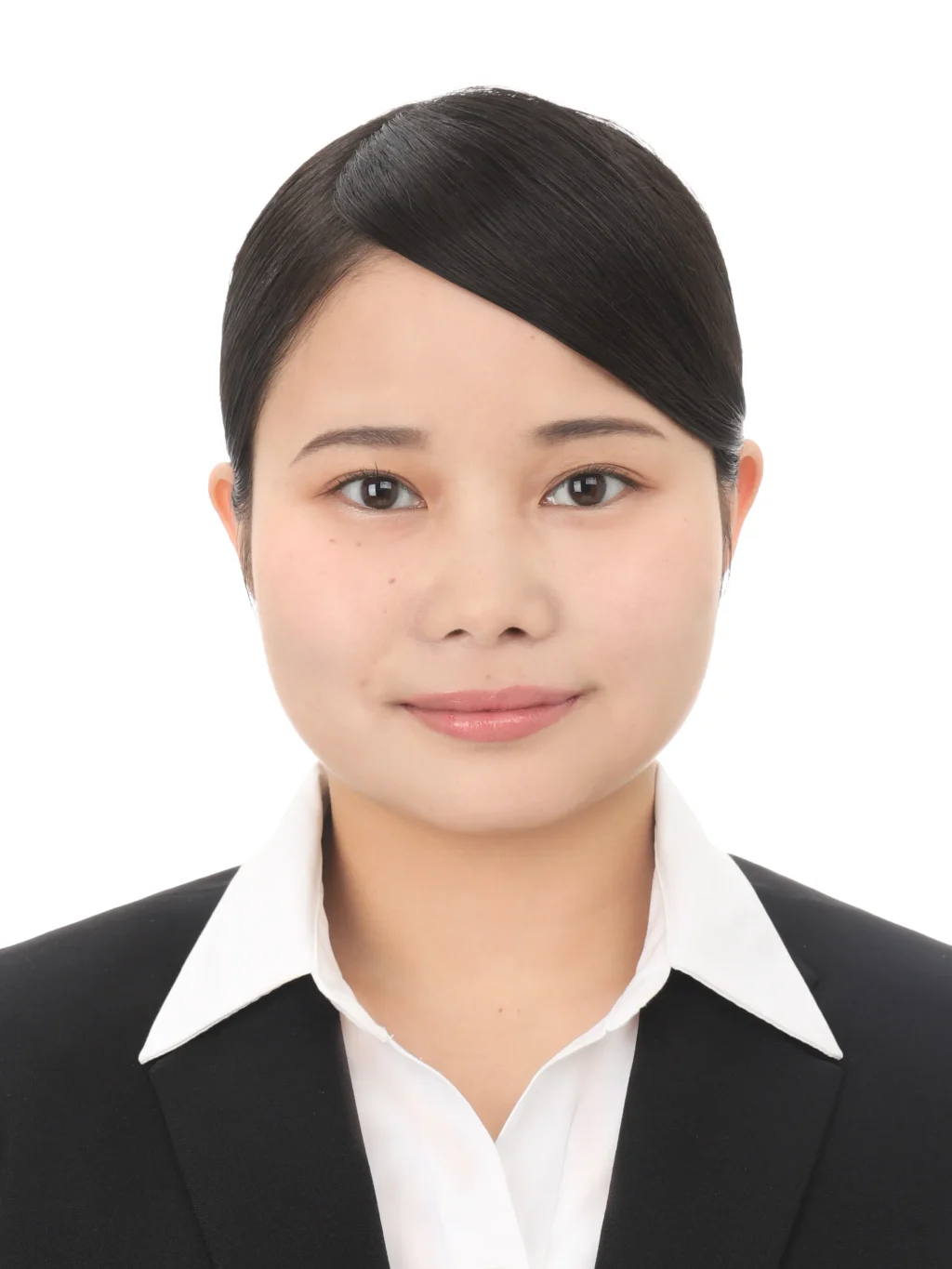 女子就活生のプロがヘアメイクして、撮影指導をした証明写真のアフター