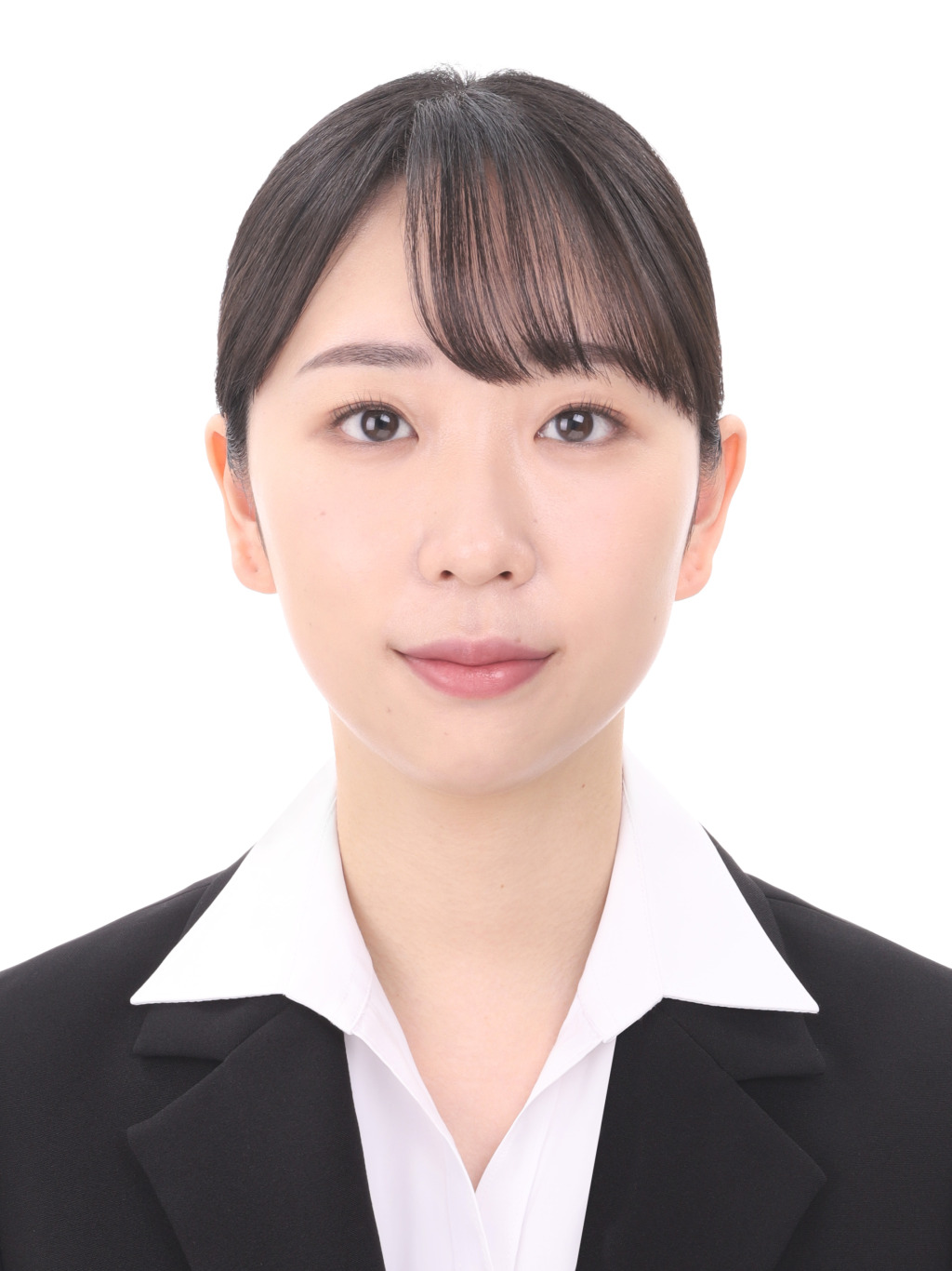 女子就活生のプロがヘアメイクして、撮影指導をした証明写真のアフター