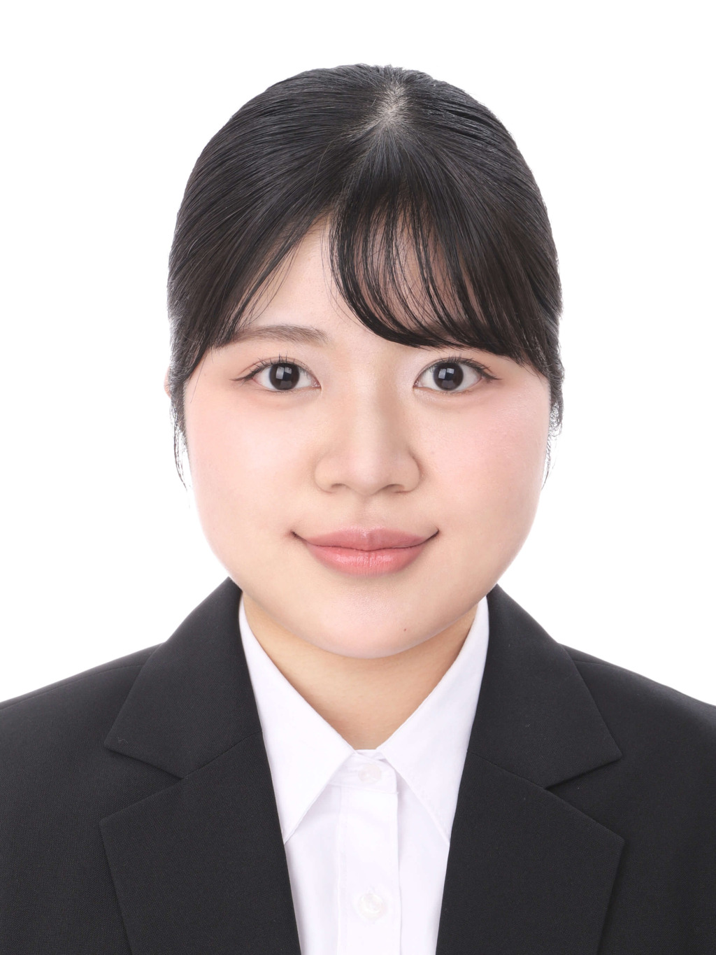 女子就活生のプロがヘアメイクして、撮影指導をした証明写真のアフター