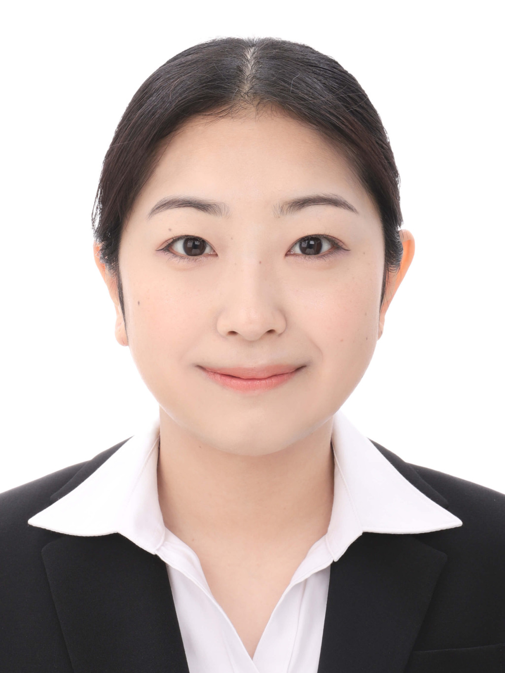 女子就活生のプロがヘアメイクして、撮影指導をした証明写真のアフター