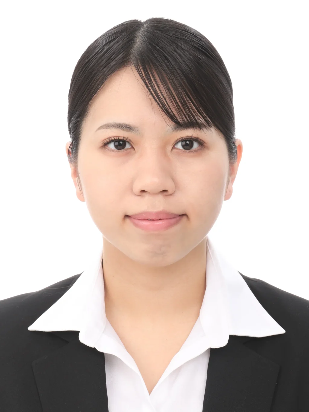 女子就活生の証明写真のビフォー