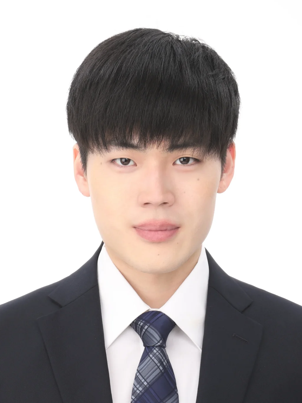 女子就活生のプロがヘアメイクして、撮影指導をした証明写真のアフター