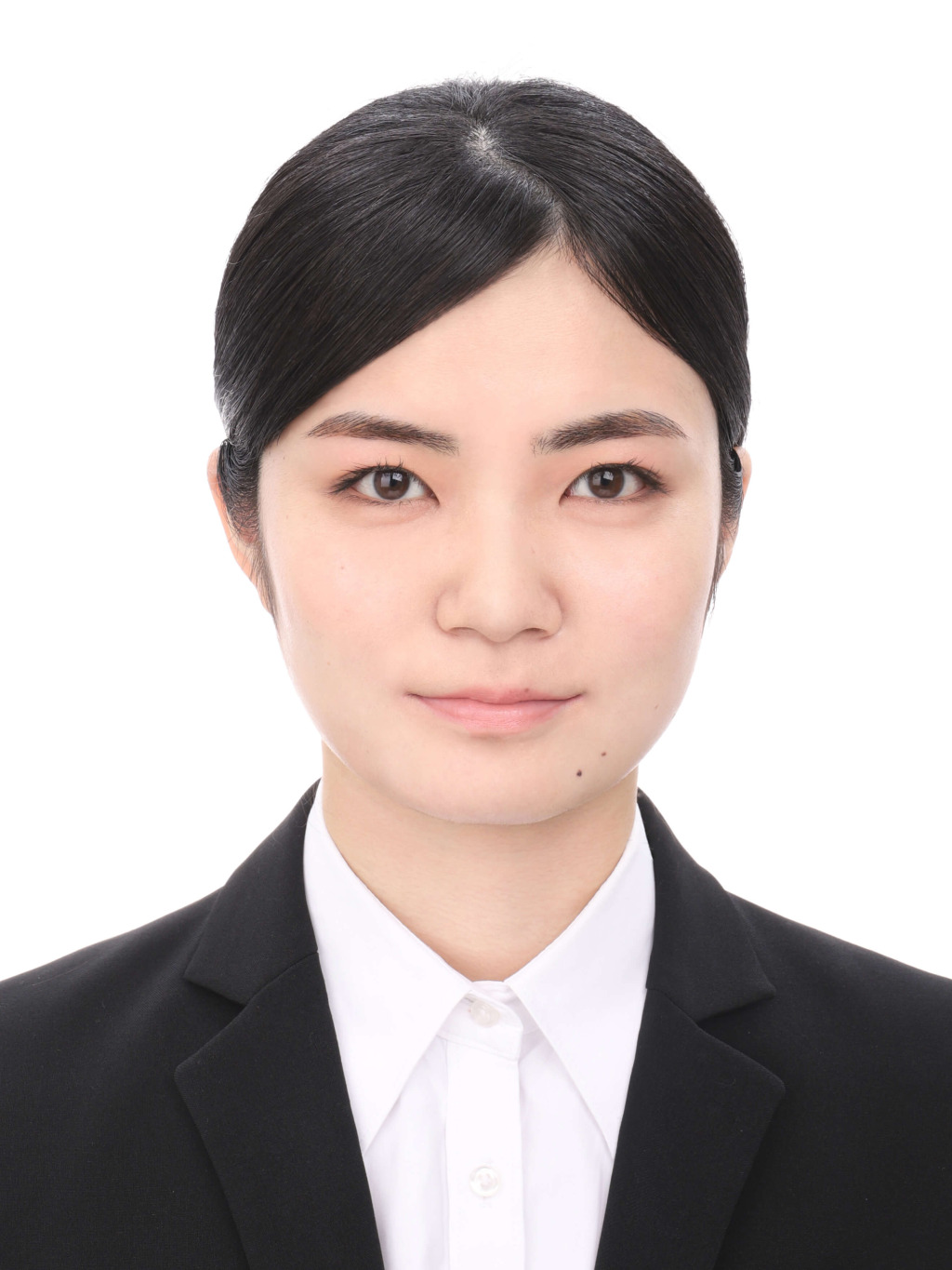 女子就活生のプロがヘアメイクして、撮影指導をした証明写真のアフター