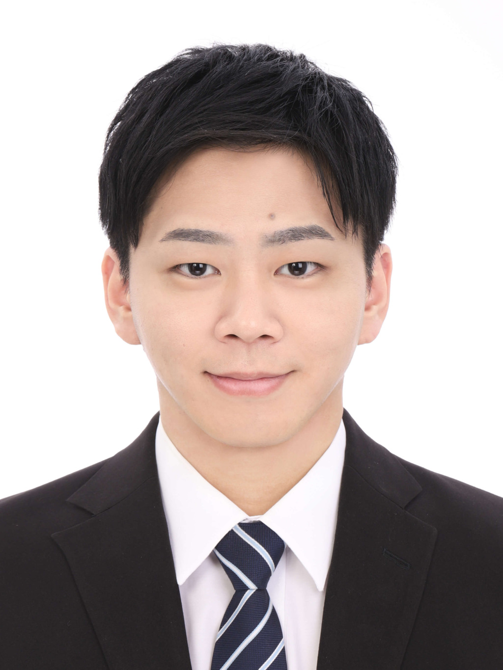 女子就活生のプロがヘアメイクして、撮影指導をした証明写真のアフター