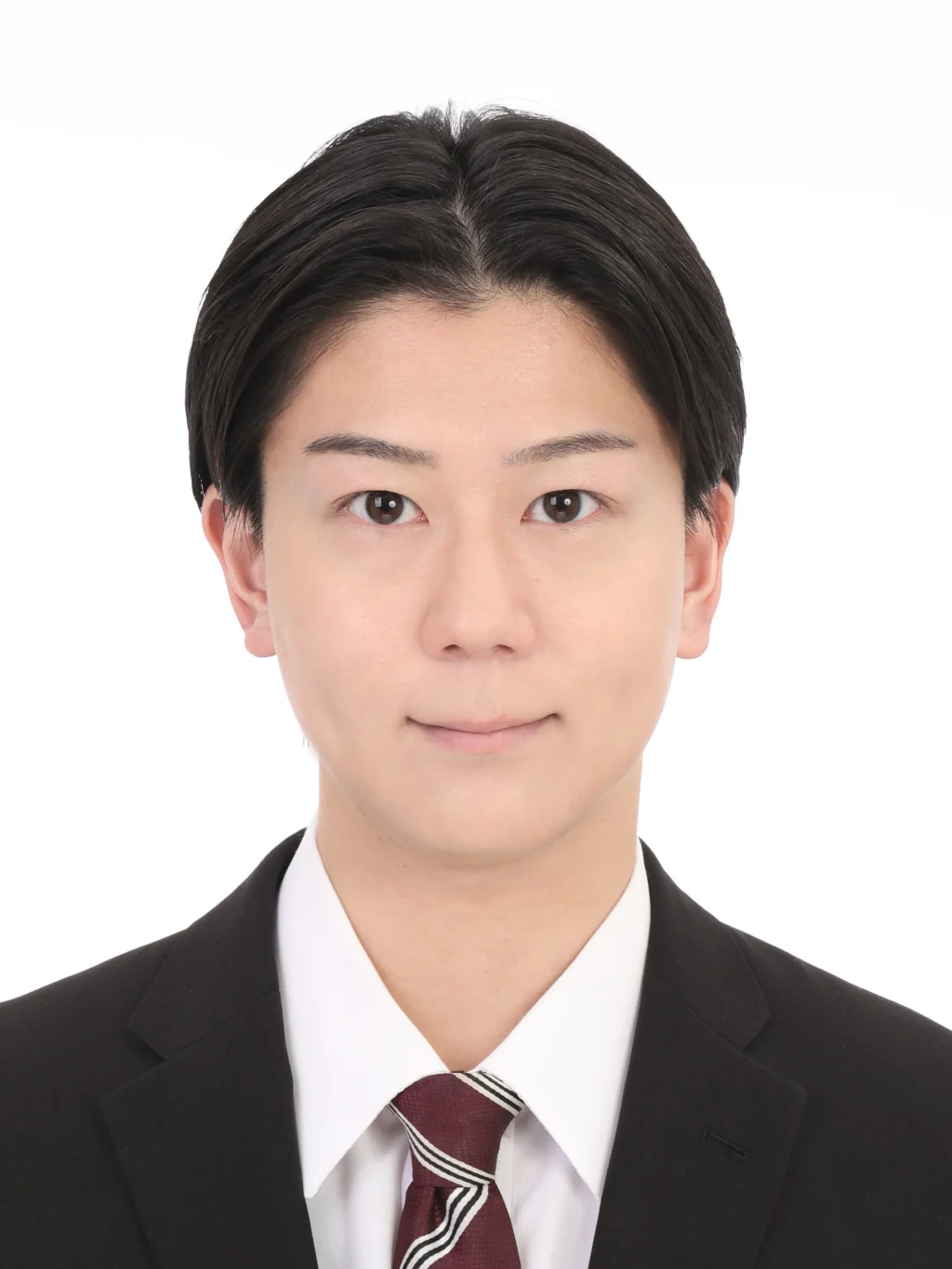 女子就活生のプロがヘアメイクして、撮影指導をした証明写真のアフター