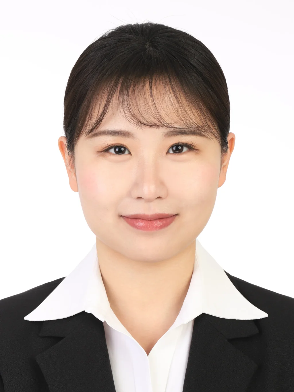 女子就活生のプロがヘアメイクして、撮影指導をした証明写真のアフター