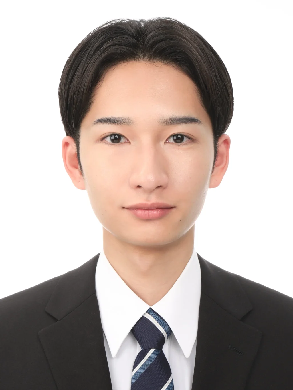 女子就活生のプロがヘアメイクして、撮影指導をした証明写真のアフター