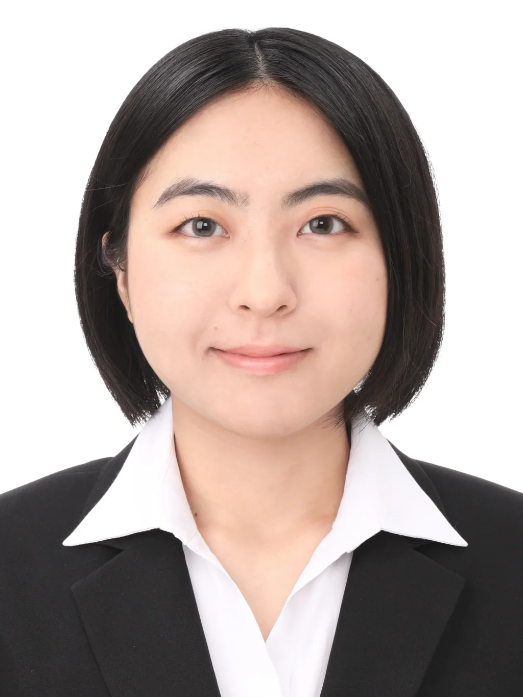 女子就活生のプロがヘアメイクして、撮影指導をした証明写真のアフター