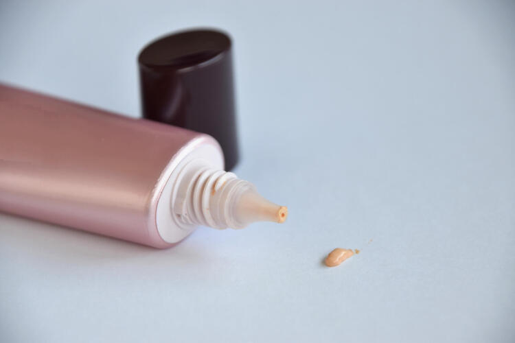 男子就活生向け｜就活写真で男も「メイク」するべき？方法をプロが解説1