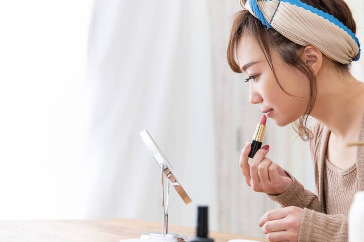 就活証明写真がきれいに写る「リップ」の塗り方｜おすすめ商品も紹介1
